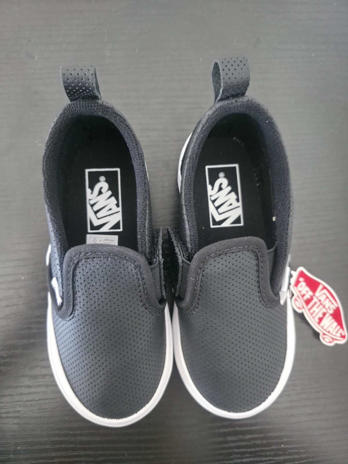 Vans Slip-On V Shoes EU (perf) Black / True White Size 4.0 TD