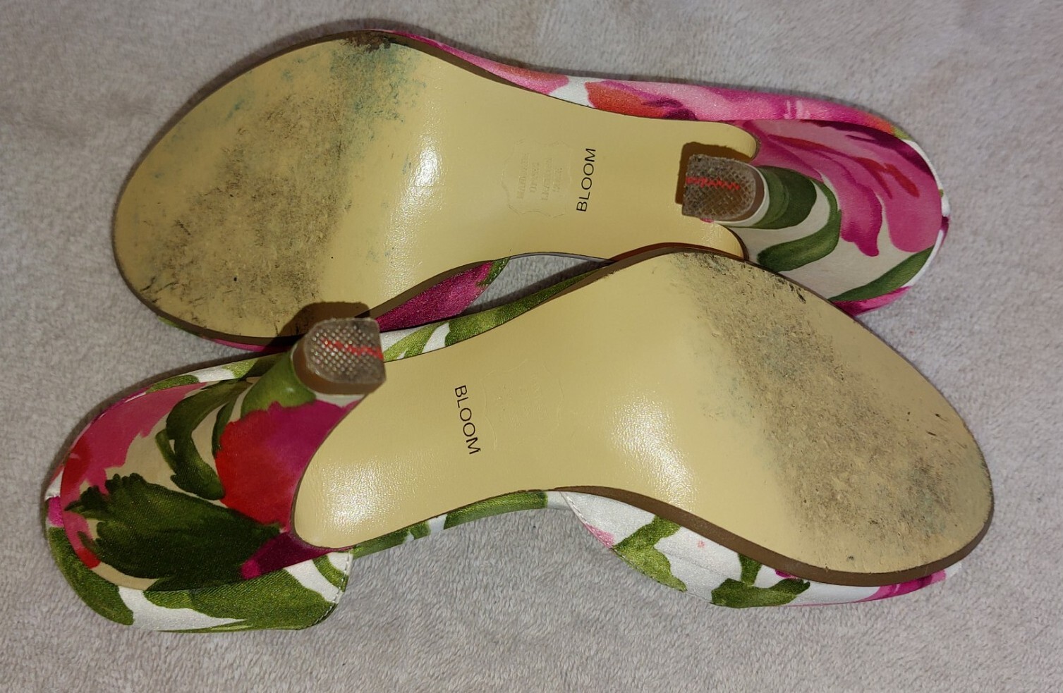 Michaelangelo Bloom Satin Peep Toe Floral 3.5 in Heels with Rosettes Size 6.5M