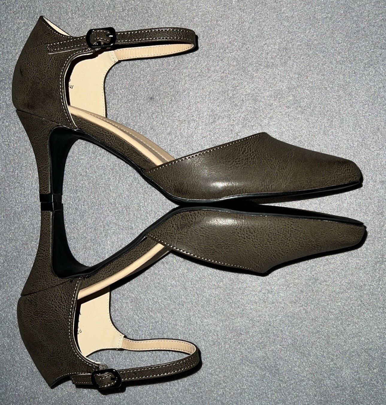 Journee Collection WD-Bettie Women’s Size 8.5 Tru Comfort Foam Pump Taupe