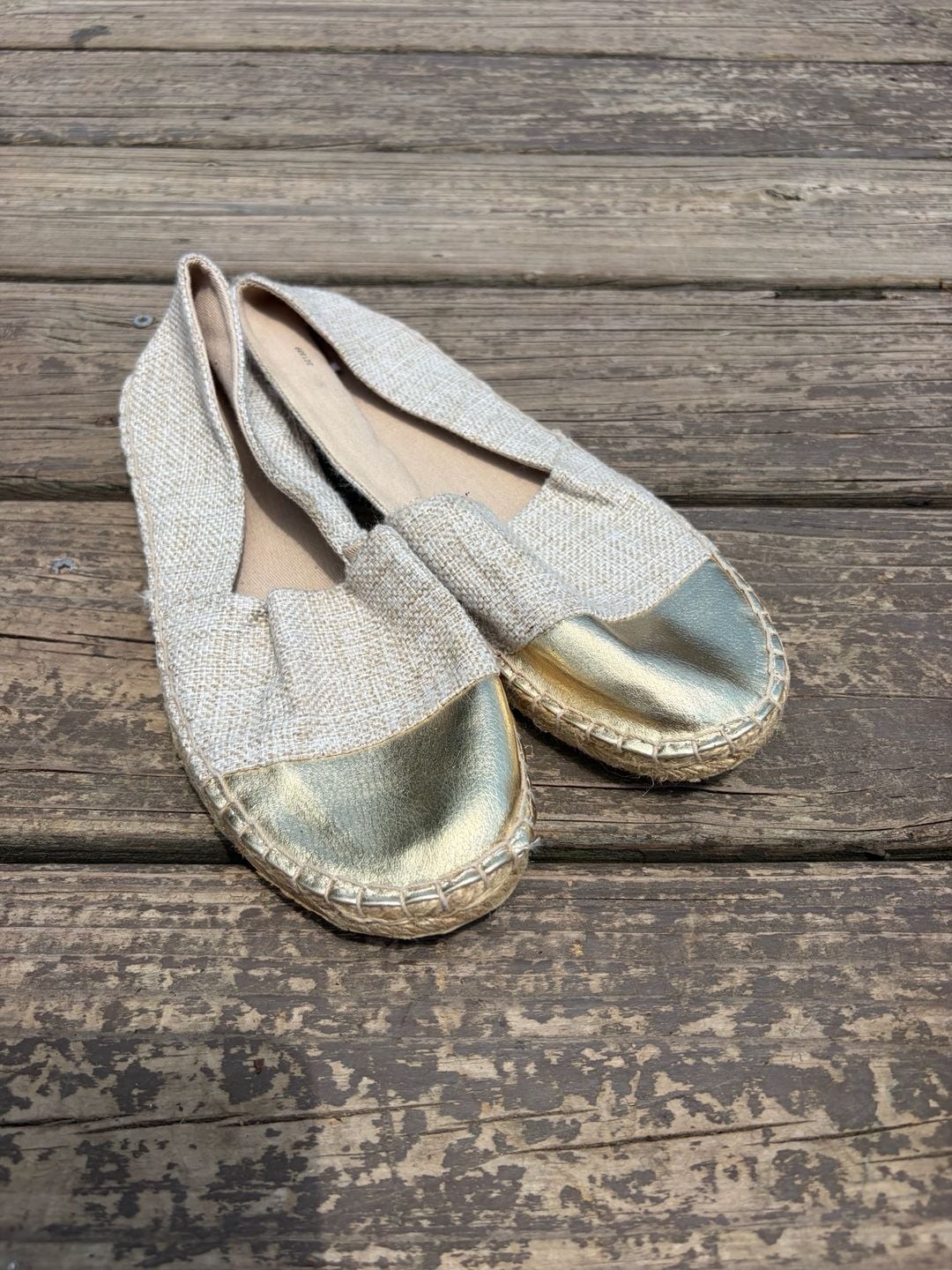 Gap Women’s Natural Linen and Gold Metallic Toe Cap Espadrille Flats