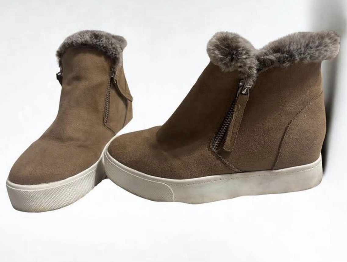 Soda Women’s Brown Ankle Bootie Zip Closure Faux Fur Trim Round Toe