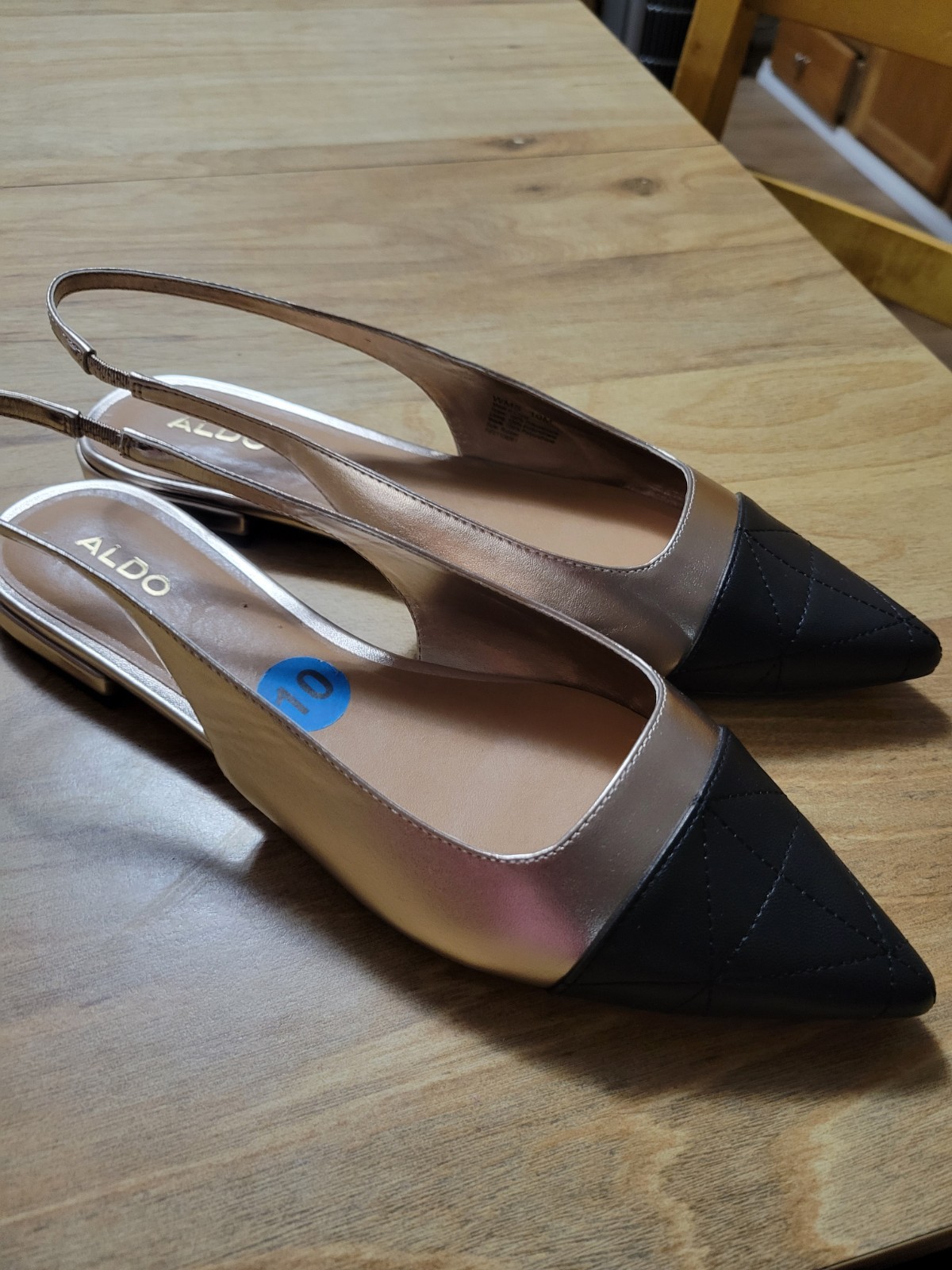 NWOB ALDO Slingback Flats. Metalic Gold Upper, Quilted Black Pointed Toe sz 10.