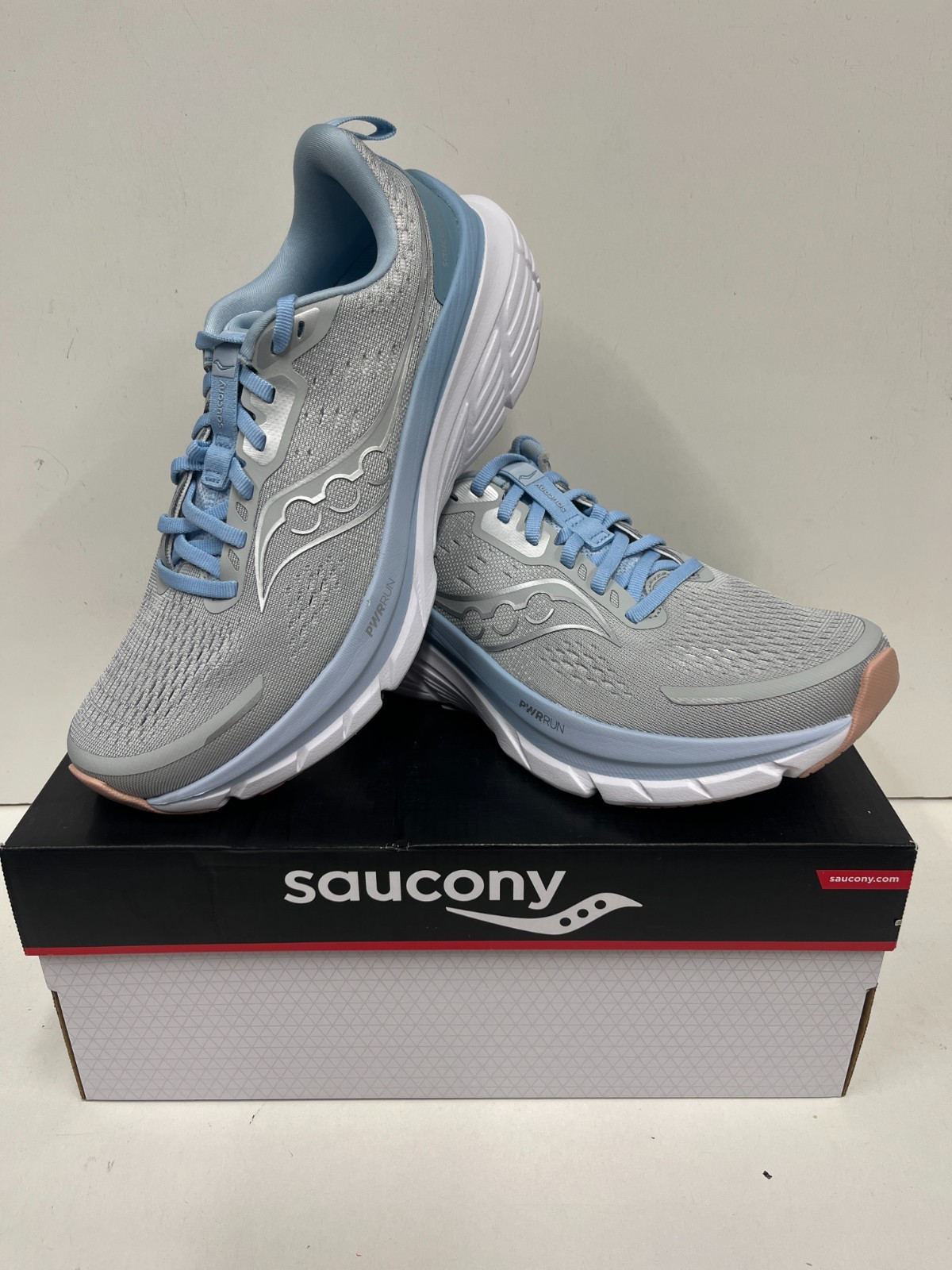 Saucony Guide 18 — Women’s Running Shoes — NEW