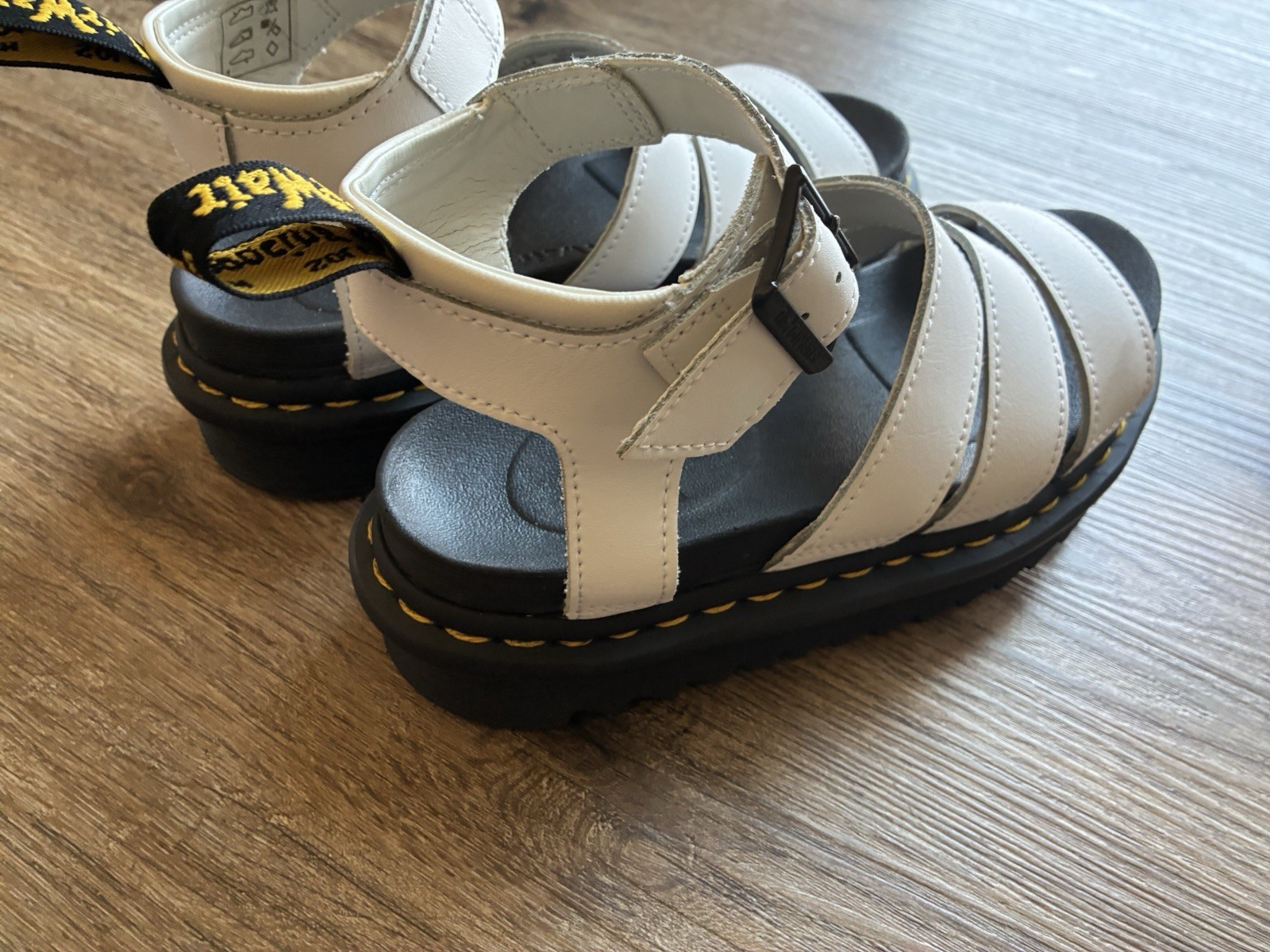 Dr Martens Blaire Leather Sandals In White Women’s Size 5 Unisex M4/W5 New