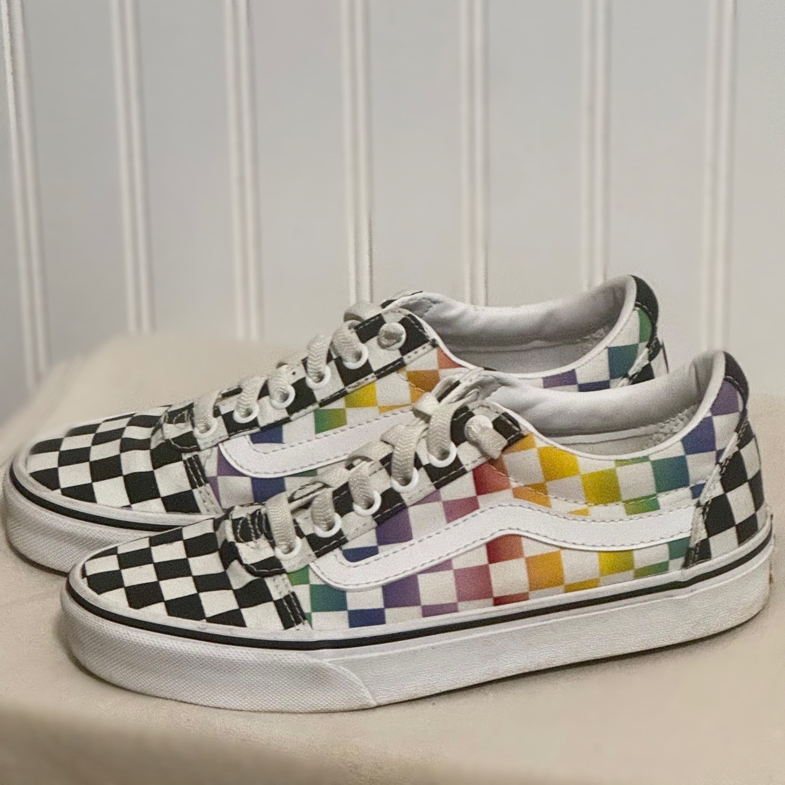 Vans Old Skool Womens 6.5 Rainbow Black Checkerboard Skater Sneaker