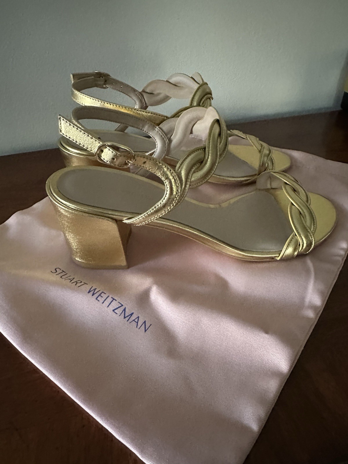 New In Box! Stuart Weitzman Twistie Block Heeled sandals- Gold Size 9.5/40