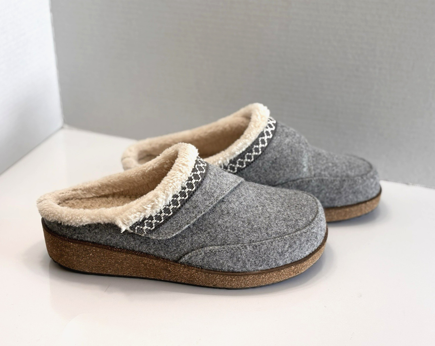 OrthoFeet Clara Orthopedic Adjustable Mule Women’s 9.5 Wide Grey Wedge Slippers