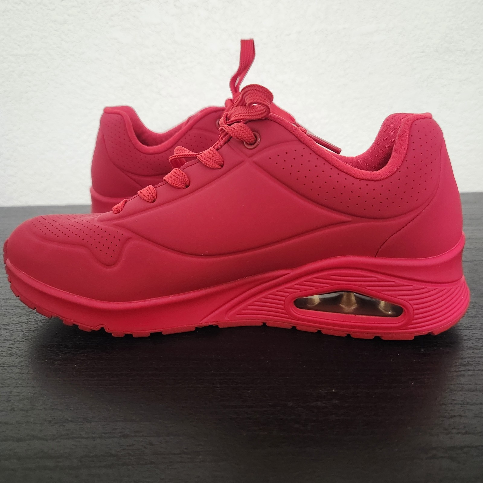 Skechers Uno Stand On Air Red Women’s Size 8.5 SN 73690
