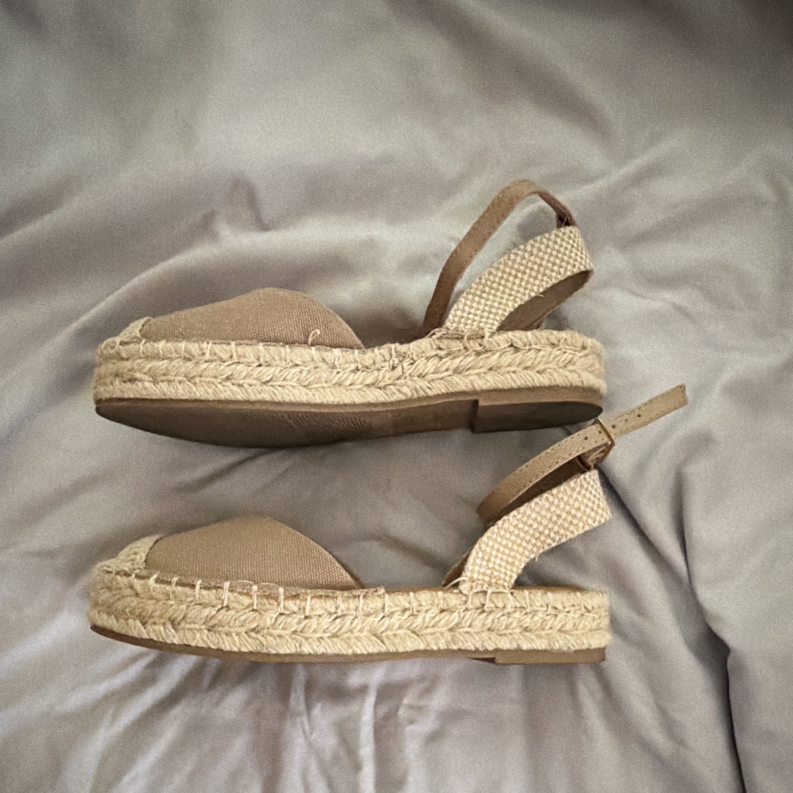 Time And Tru Women’s Beige Canvas Espadrille Sandals Ankle Strap Buckle 7.5