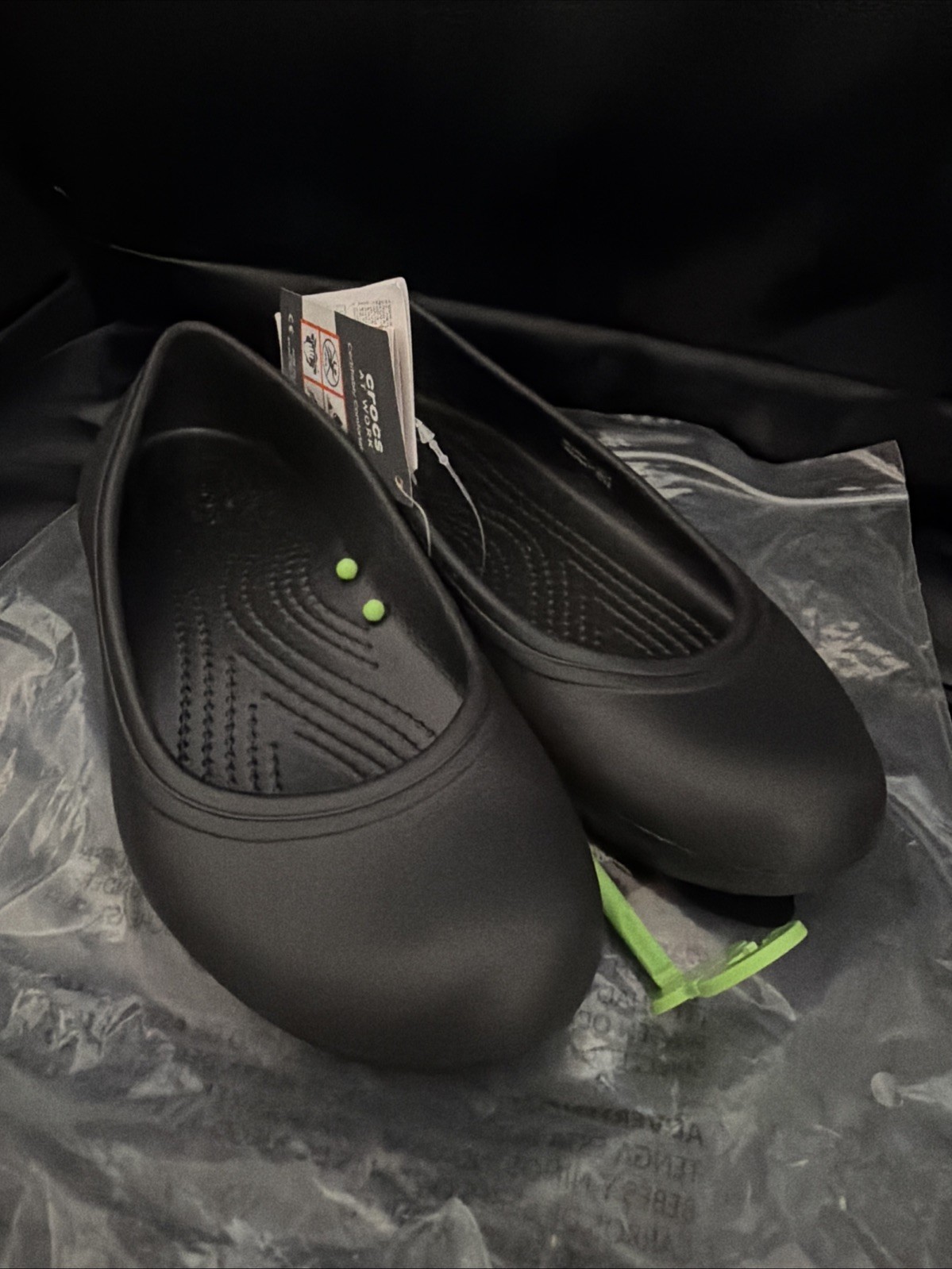 New Crocs At Work Flat Black Women’s 5/ Juniors 3 Slip Resistant Waterproof
