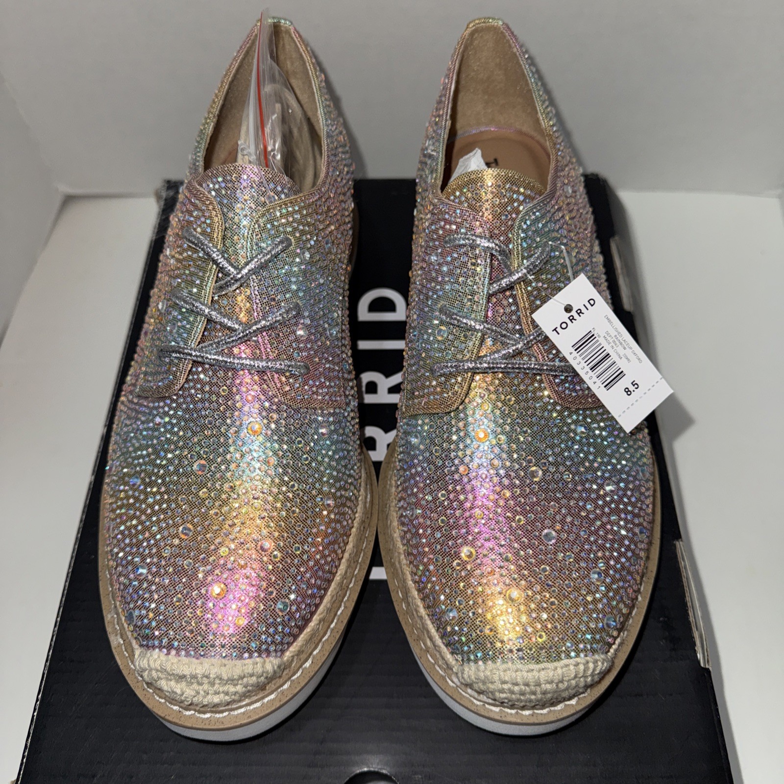 NIB Torrid Sz 8.5WW Pride Embellished Lace Up Oxford – Rainbow Rhinestones