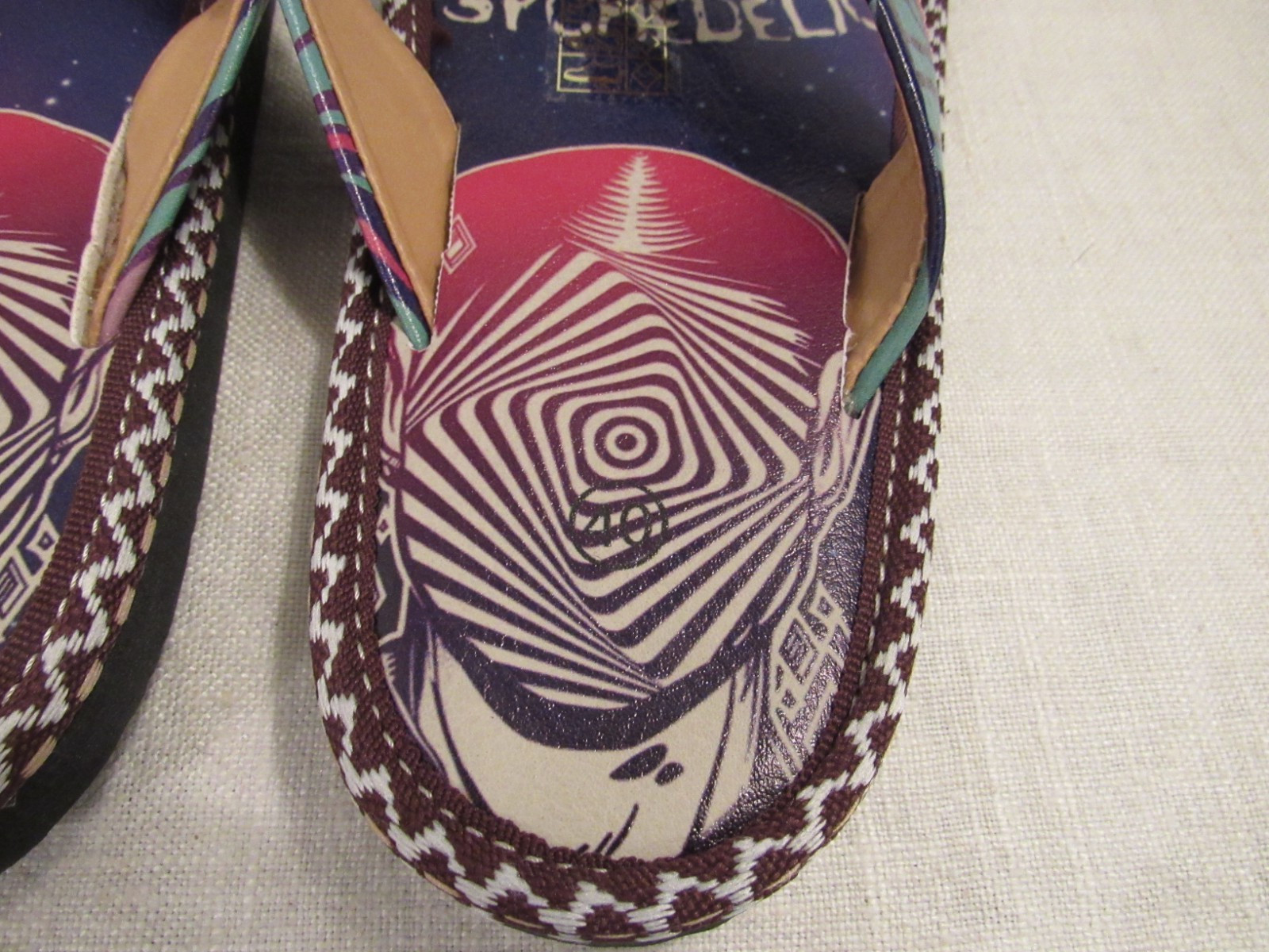 Calceo psychedelic hippy boho flip flop thong sandals size 9 US / EU 40 NWOB