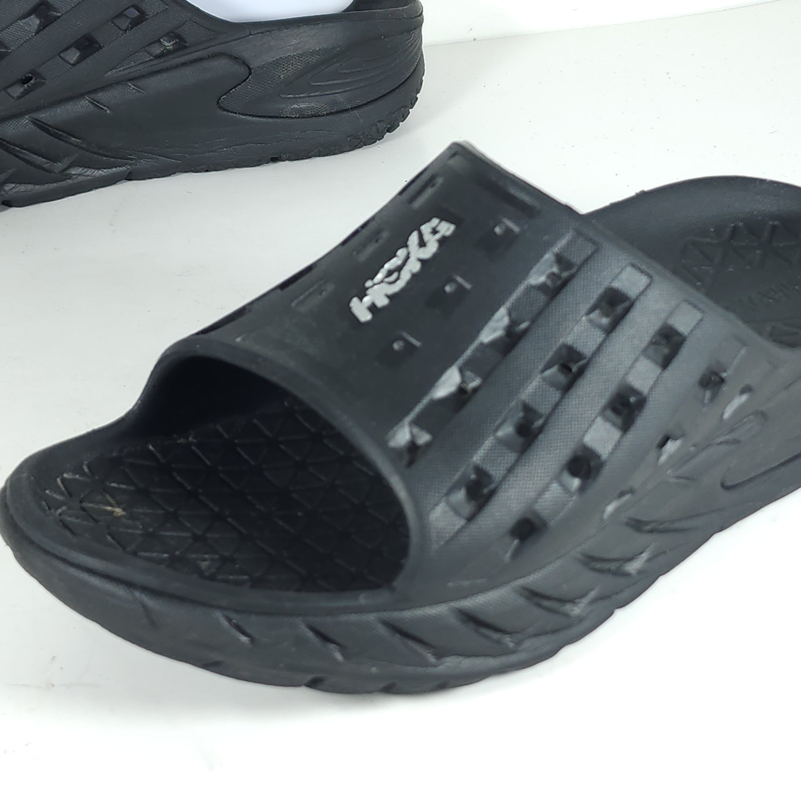 Hoka One One Ora Recovery W9 M7 Black Slide Comfort Sandals