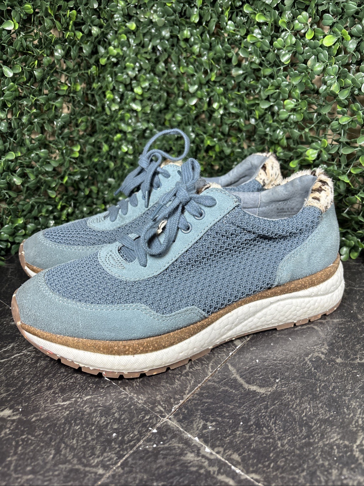 OTBT Women’s Speed Sneaker 10137 Calf Hair ( size 8.5m Real Fur Blue