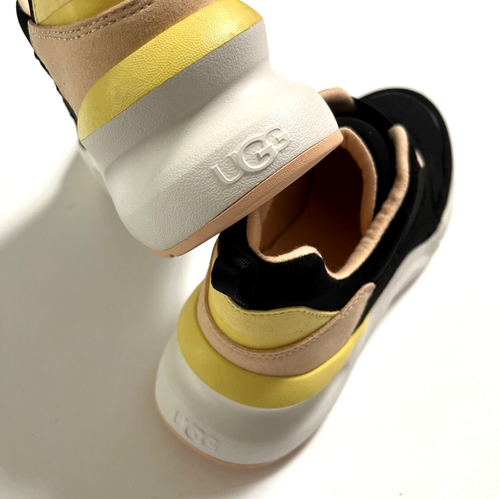NWOB UGG LA Flex Fashion Sneakers – Black / Yellow – Size 8 Mesh Textile Urban