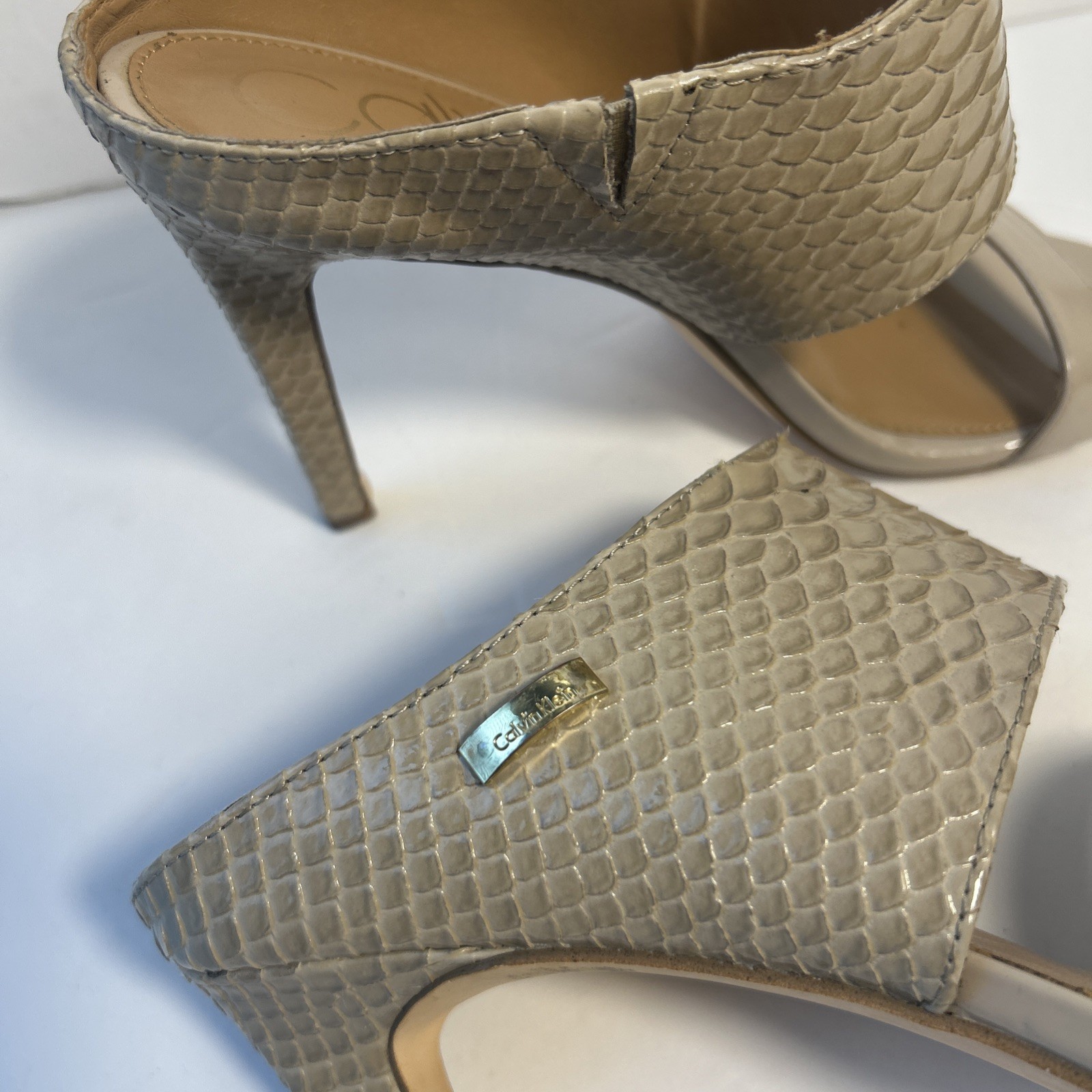 Calvin Klein Mule Slides Womens Shayna Taupe Faux Leather Snakeskin Heels Sz 7.5