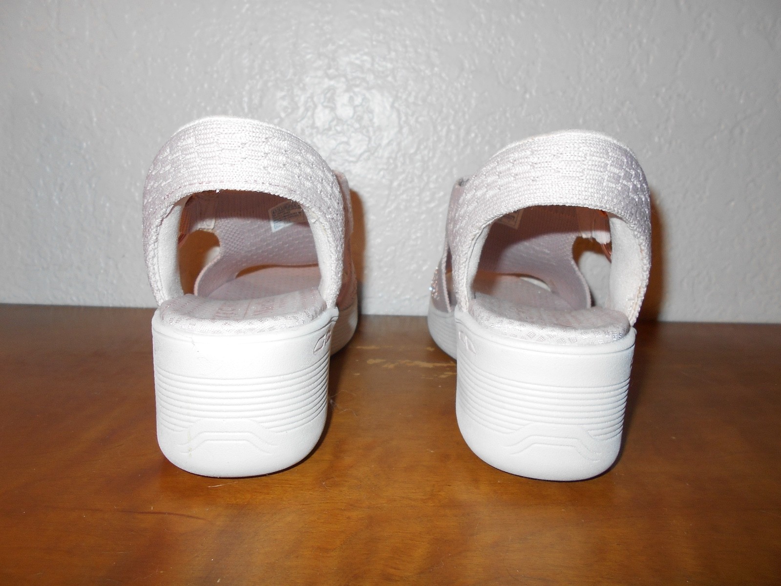 Skechers Martha Stewart Pier Lite Blush Slip Ins Sandals Size 8.5