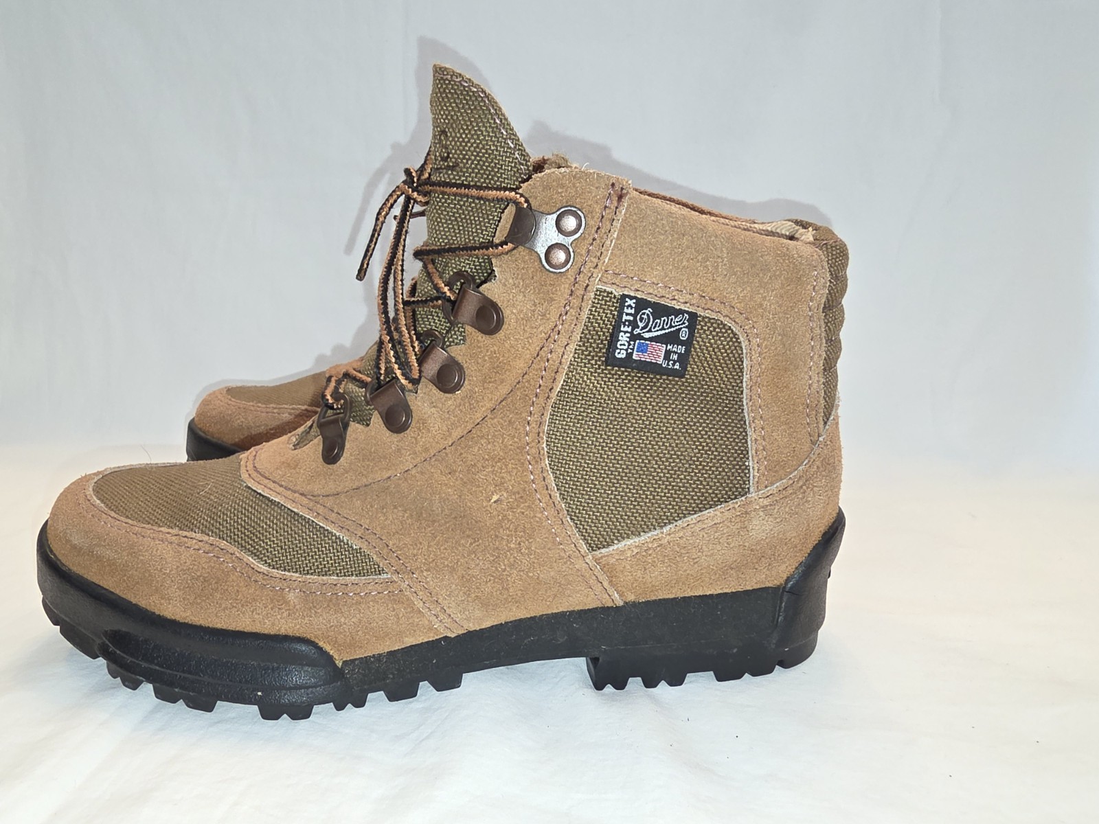 Danner Cross Hiker Brown Waterproof Gore-Tex Insulated Hiking Boots Womens 9 M
