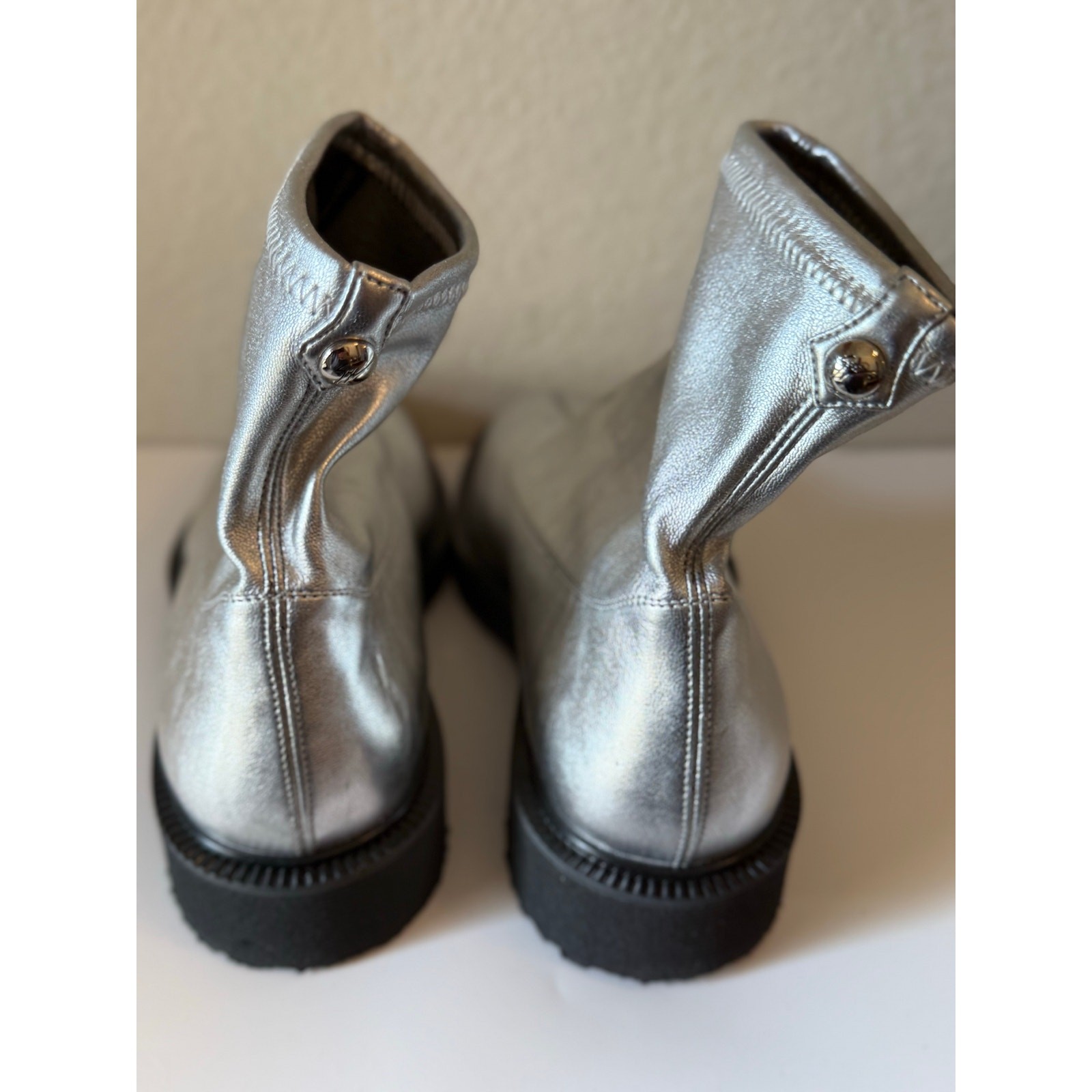 NWT Giuseppe Zanotti Pull On Square Toe Ankle Boots Silver Women’s 36-37 / US 6