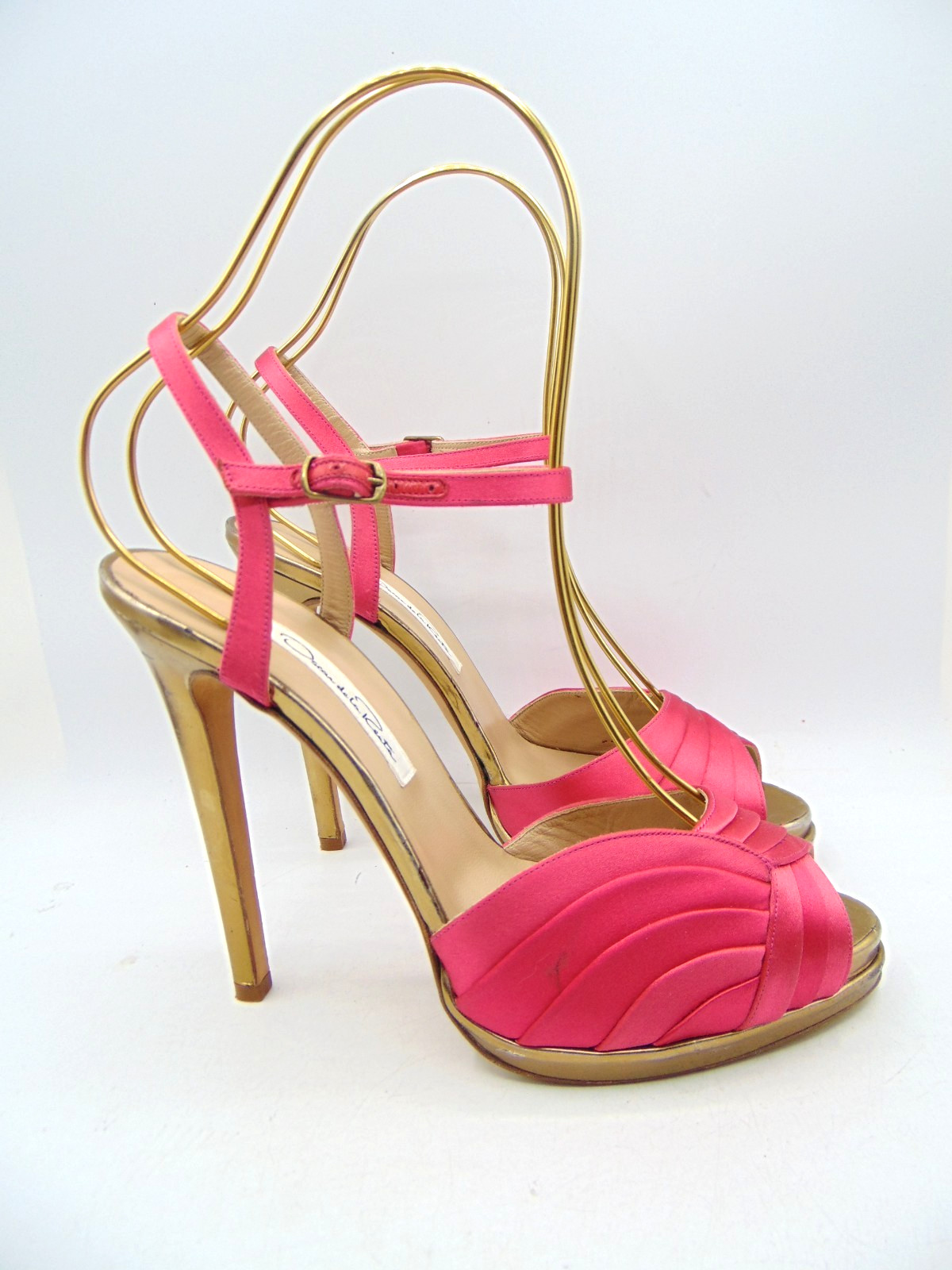 OSCAR DE LA RENTA Hot Pink Satin Platform Sandals Heels Size 39 M