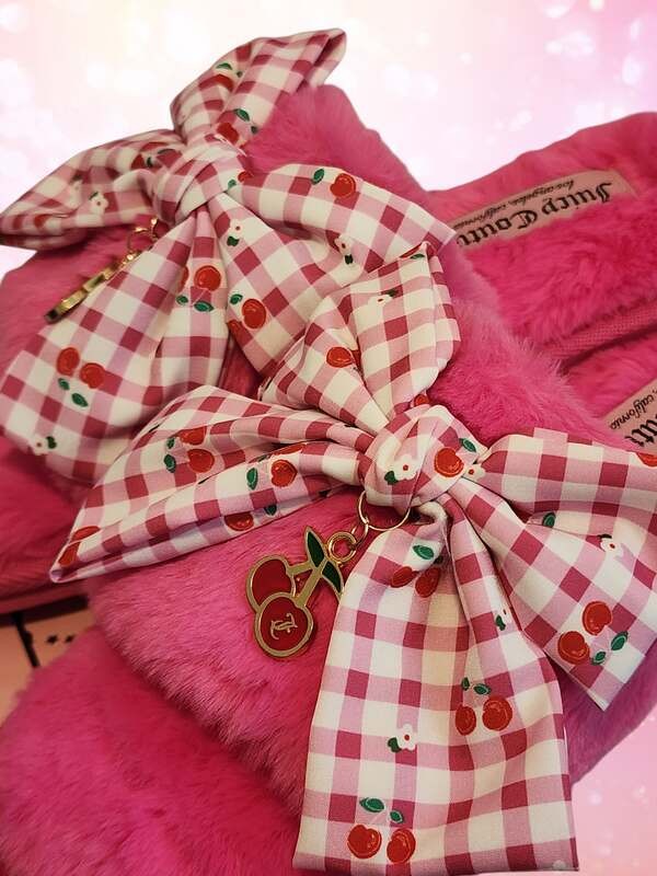 New Juicy Couture Women’s Pink Slippers Big Bow Cherry Pattern Size Large 9/10