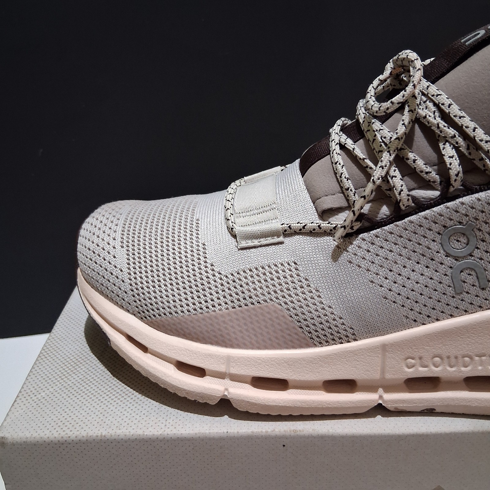 ON Running Cloudnova Pearl Shell 26.98124 Women’s Size 9.5 Sneakers New In Box