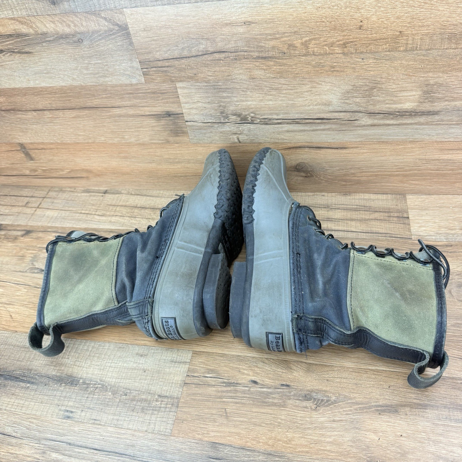 LL Bean Boots Women’s Size 10M Duck Boots Waxed Canvas And Rubber Lace Up Boots