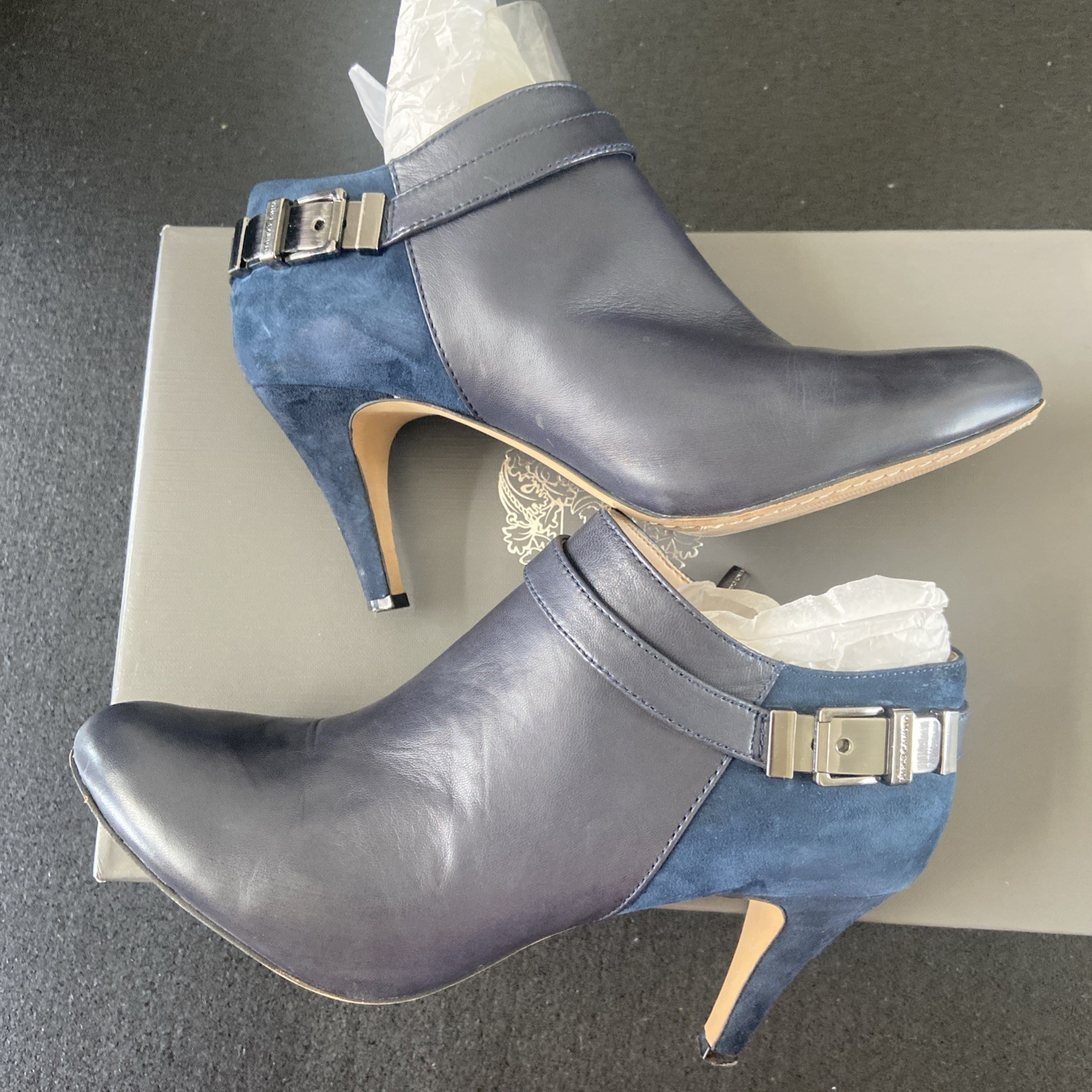 Vince Camuto VC-Nanny Ankle Booties Dark Navy Suede Leather Women’s Size 8M
