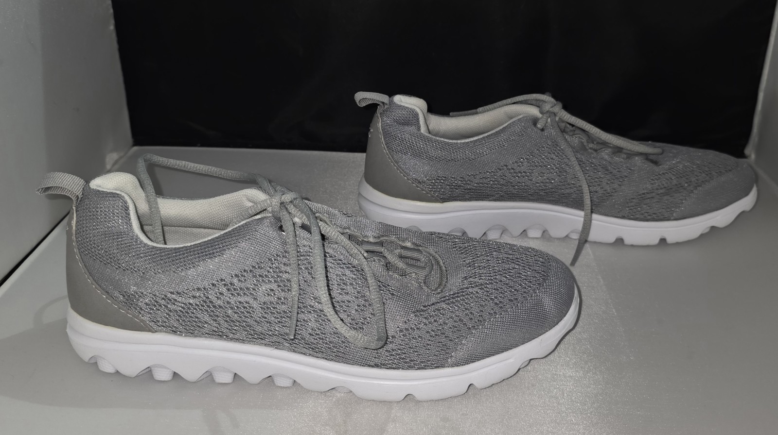 Propet TravelActiv Shoes Womens Size 8 M Silver W5102 Walking Mesh