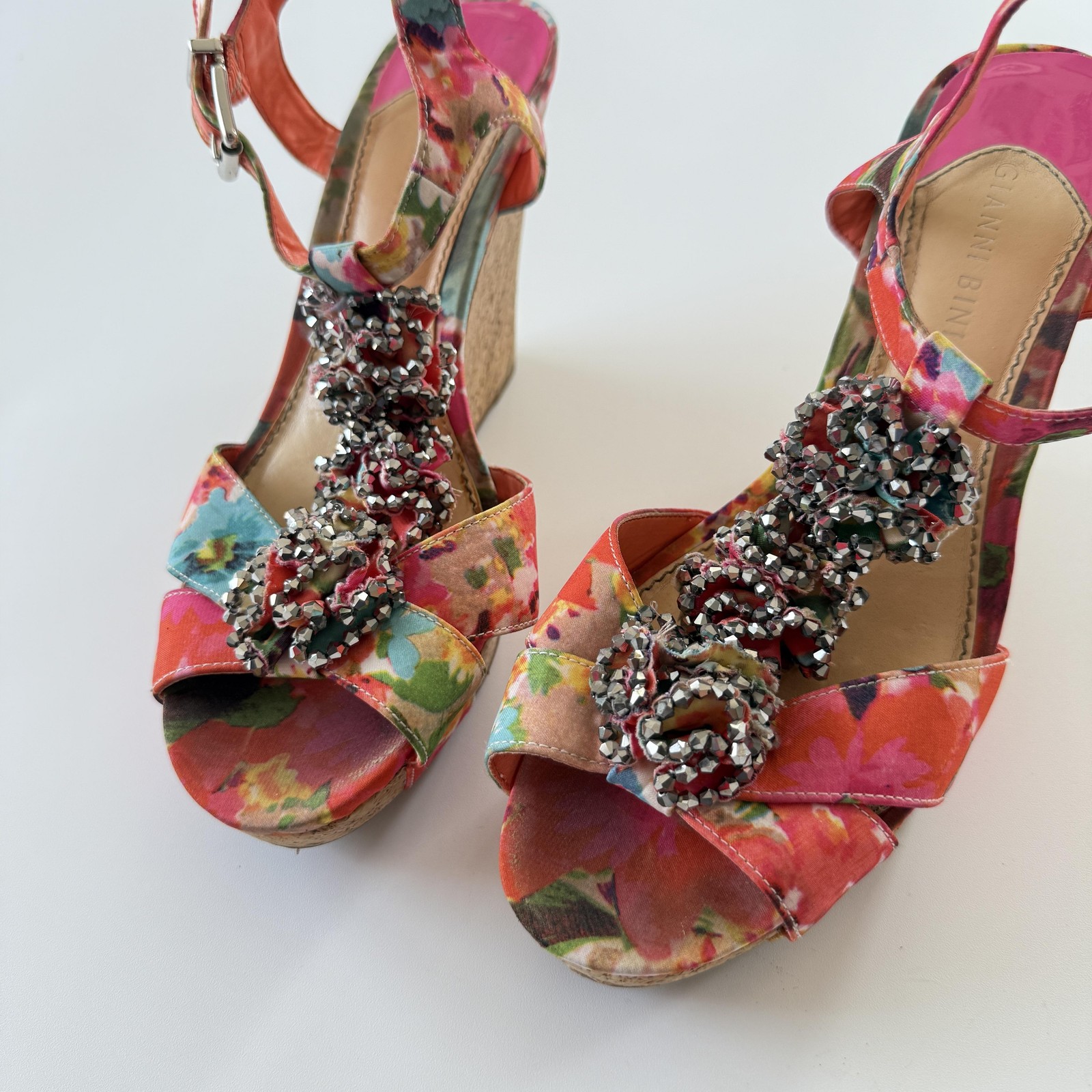 Gianni Bini Wedge Sandals Womens Size 9 Multicolor Floral Beaded Rhinestone