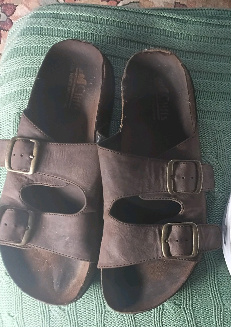 Cliffs by White Mountain Heidie Women’s 8.5 Brown Slides Buckle Sandals