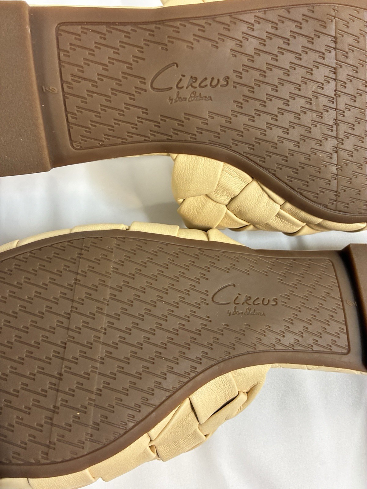 Size 9 Circus By Sam Edelman Ivory Mule Casual Travel Spring Summer Fall New