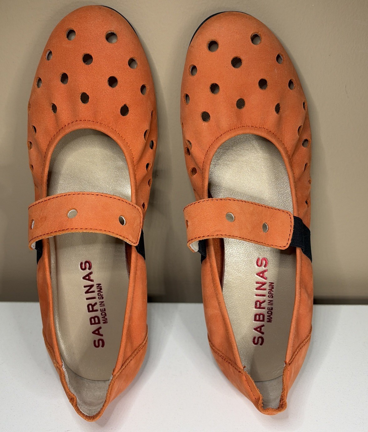 SABRINAS Made in Spain Orange Suede BALLET FLATS Mary Jane Cut Outs Size 39