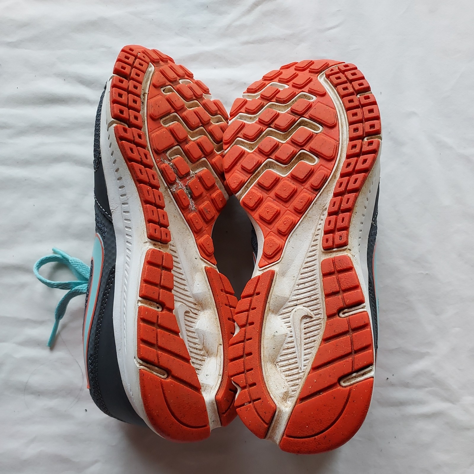 Nike Downshifter 6 Anthracite Turquoise Crimson Running Shoes Women’s Size 8