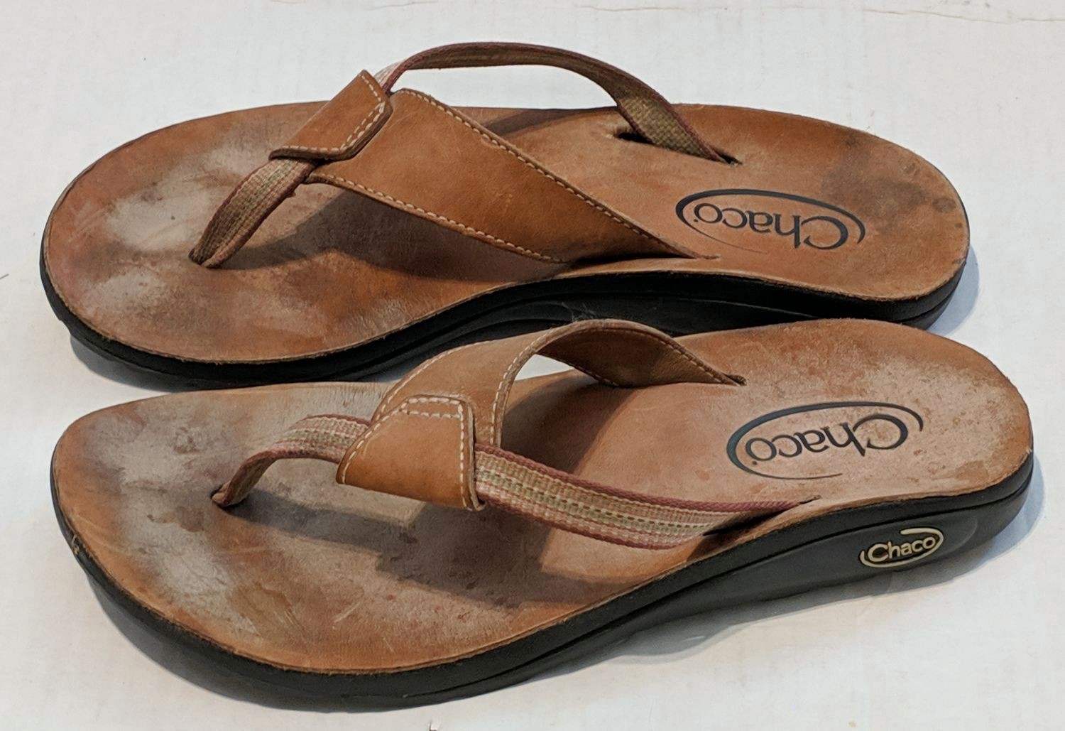 CHACO Brown Thong Flip Flop Sandals Womens Shoes MISMATCHED Left is 7/Right is 8