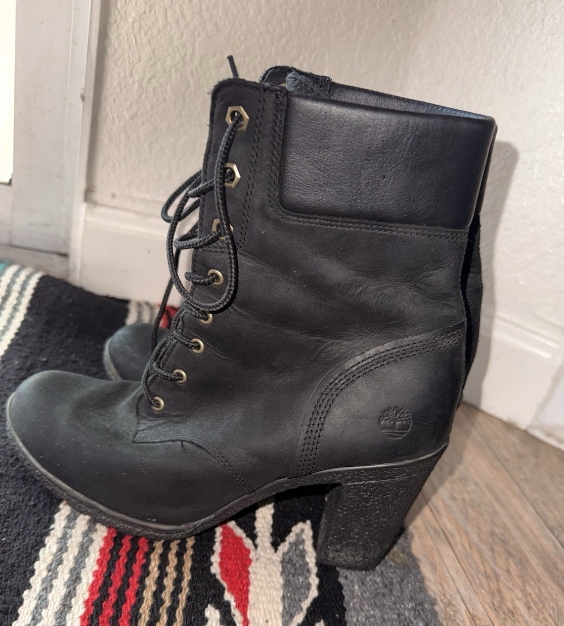 Timberland Women’s Black Leather Lace-Up Ankle Bootie Block Heel 8.5