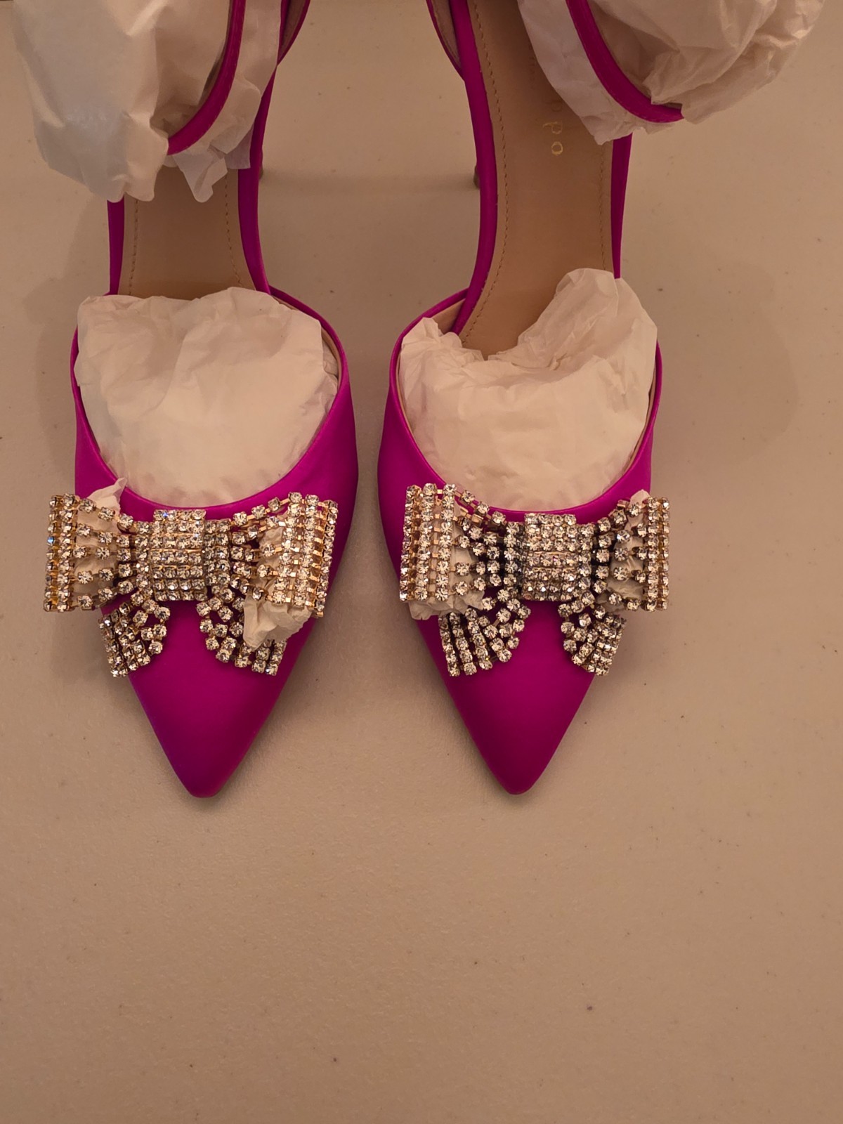 New in Box Dee Ocleppo Made in Italy Size 40 Satin Fuschia Bow Heels