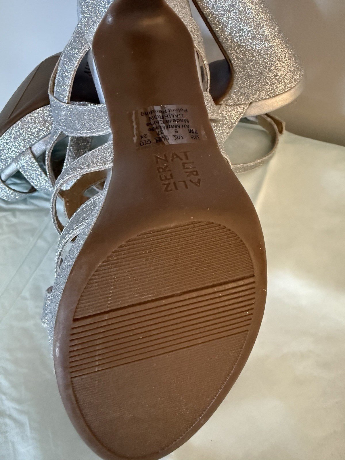 Naturalizer Shoes Womens Size 7M Silver Strappy Heeled Sandals Glitter