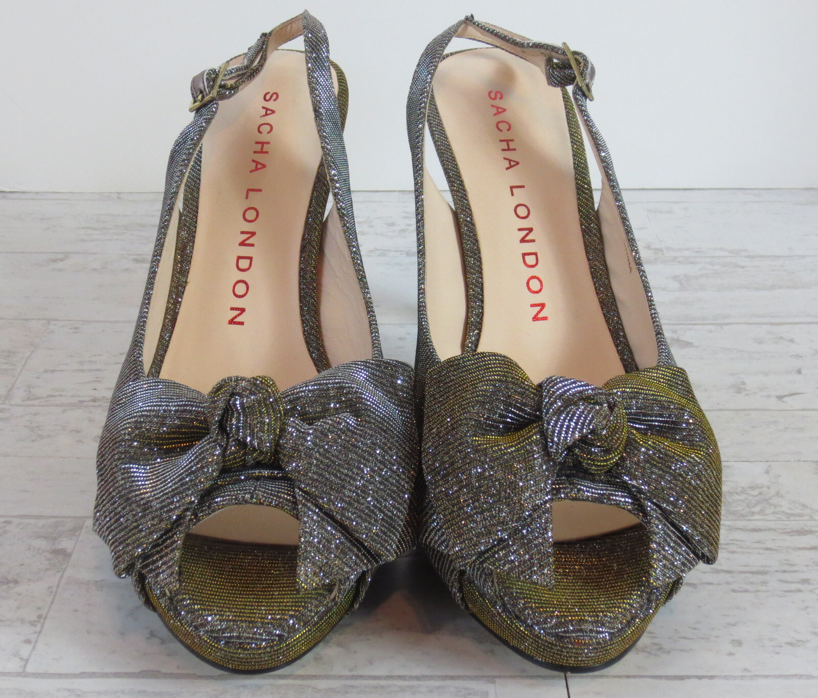 Sacha London Beauty Stilleto Heels Womens Sz 10 Metallic Iridescent Peep Toe Bow