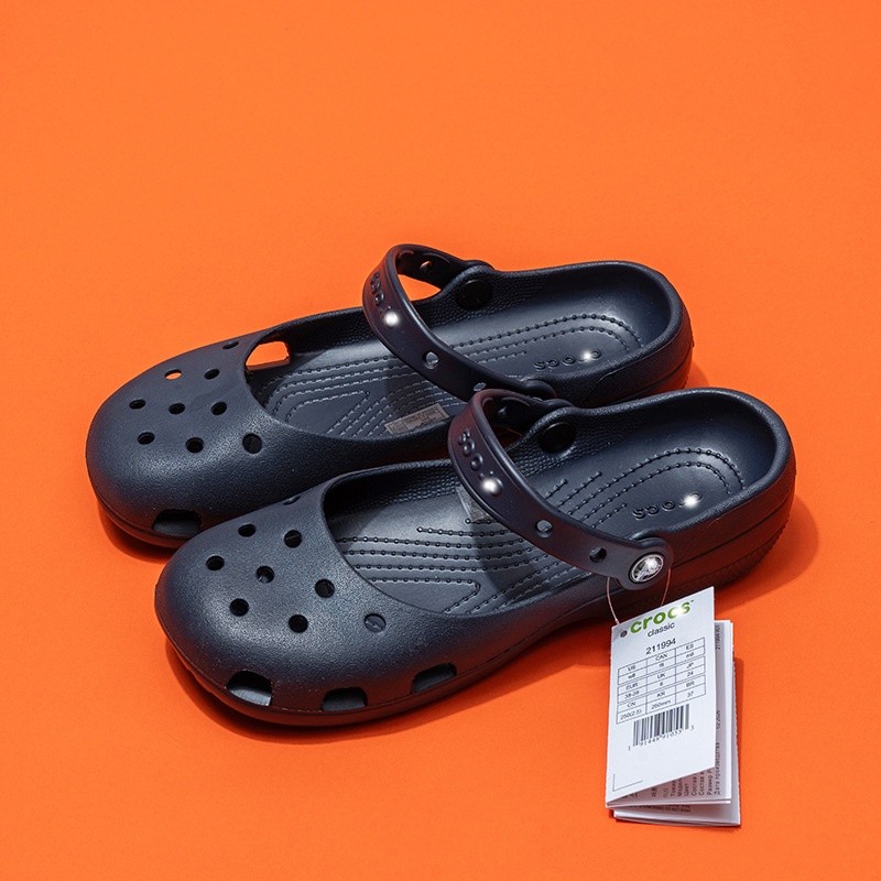 Crocs Classic Clog Sandals, Women’s Shoes, Slippers, Ballet Shoes Beach