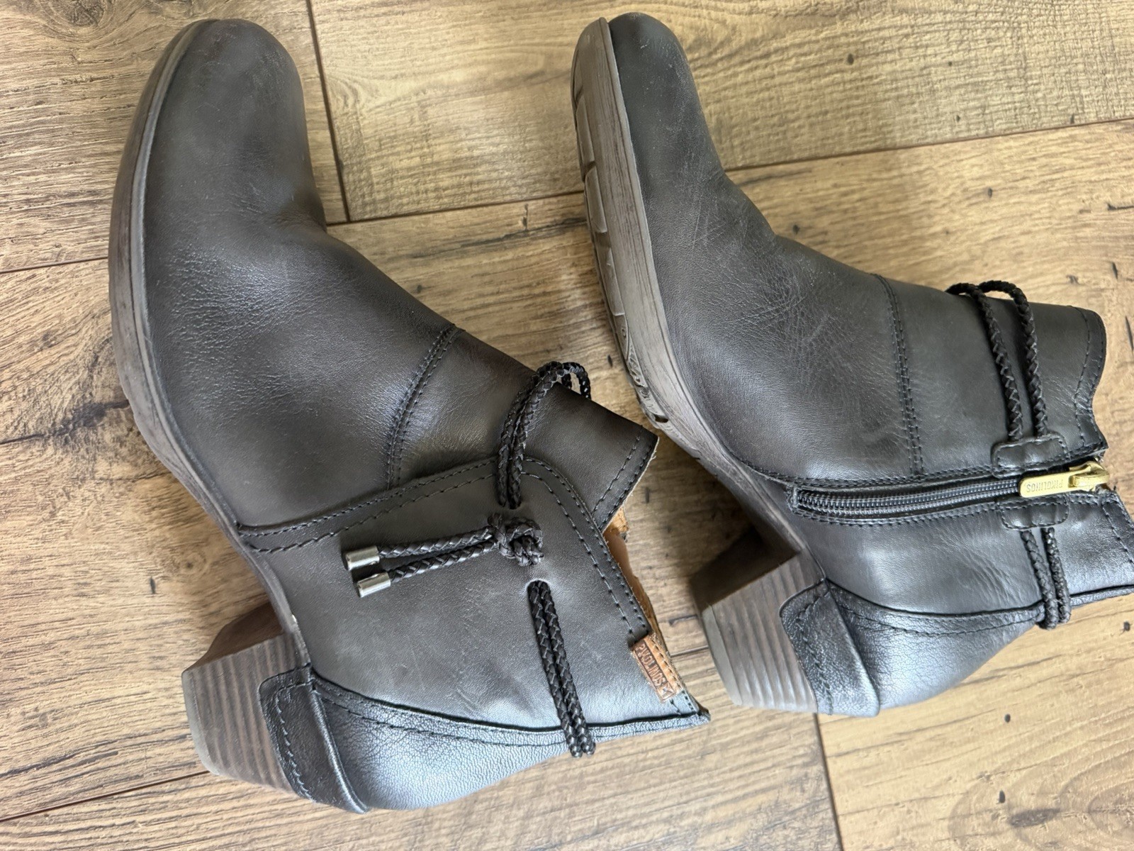 Pikolinos Women’s Black Leather Ankle Booties Size 39 Side Zip Braid Tassel