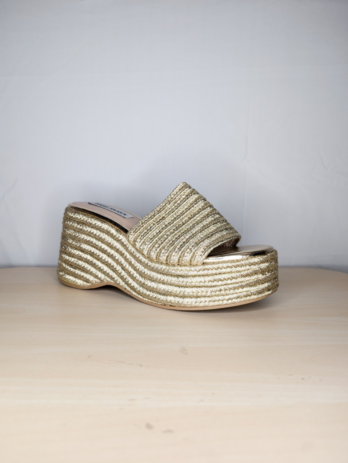 Steve Madden Gold Platform Sandals Wedge Size 7