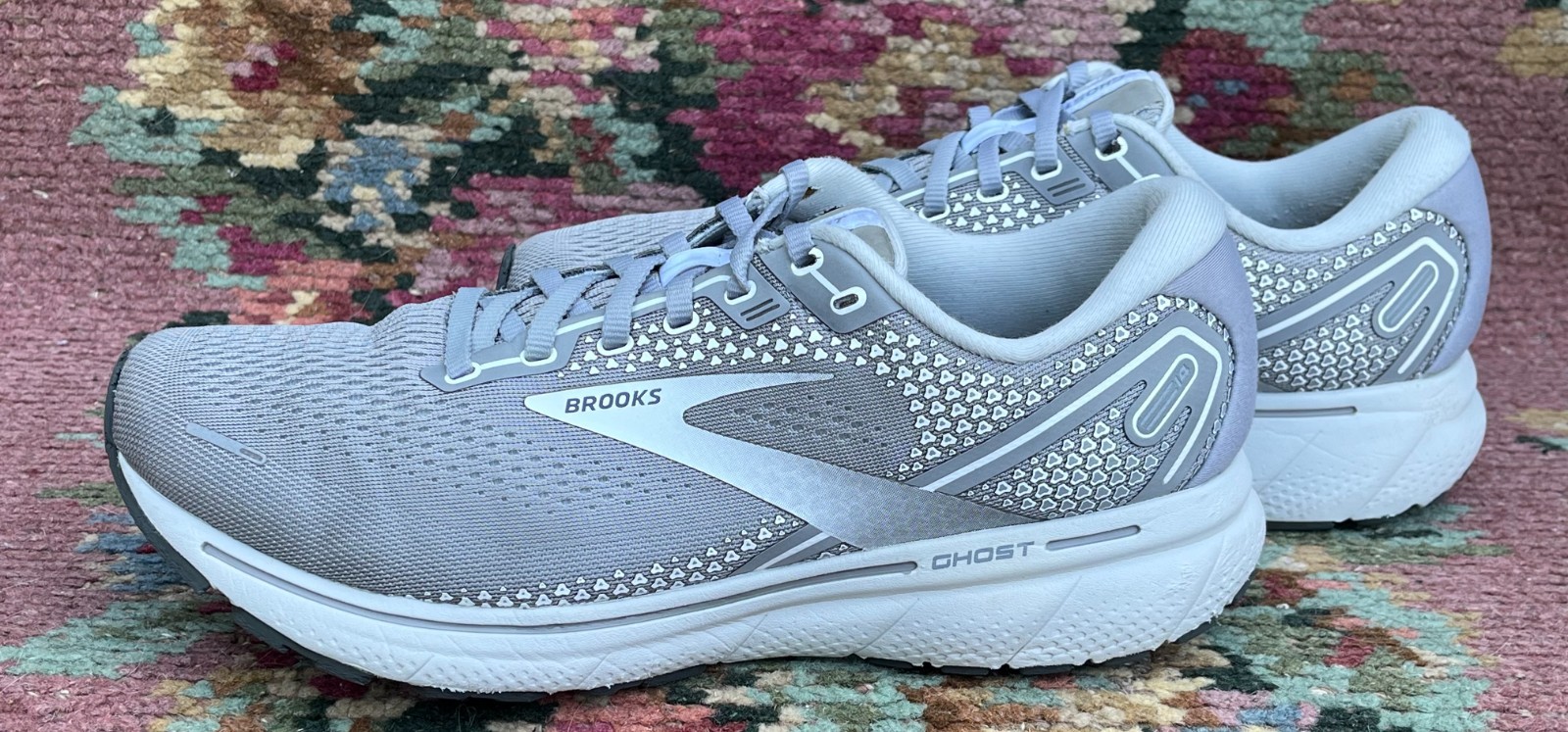 Brooks Ghost 14 Gray White Running Walking Shoes ~ Women’s Size 11 Wide