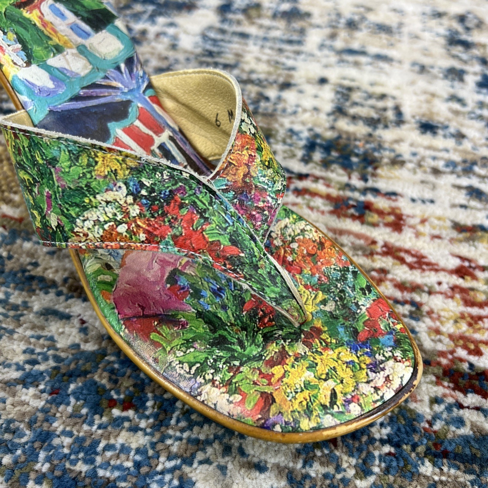 ICON Wearable Art Women Dancing Leather Wedge Sandals Womens Sz 6M