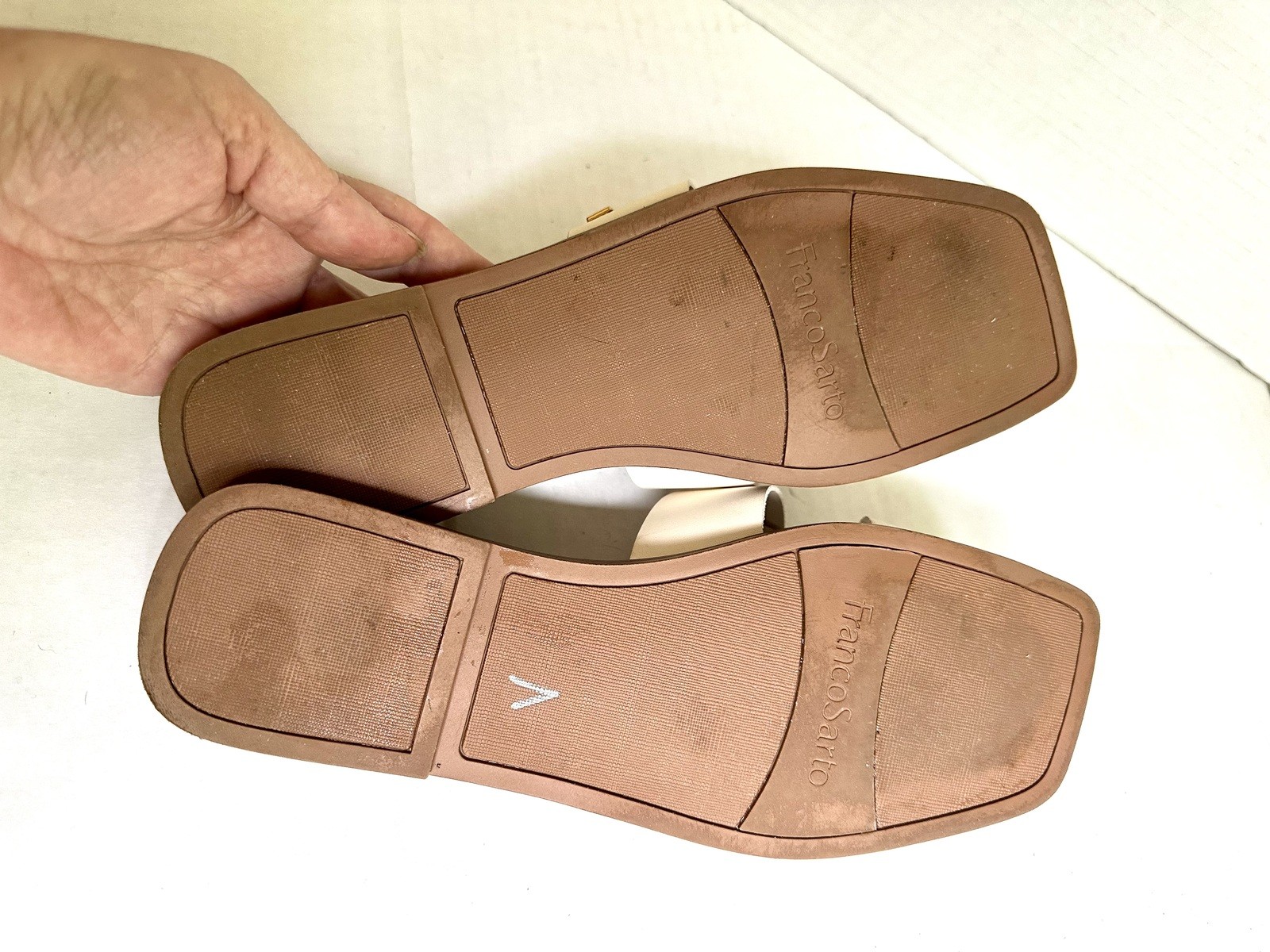 Franco Sarto Square-Toe Cream Flat Slides Size 9M