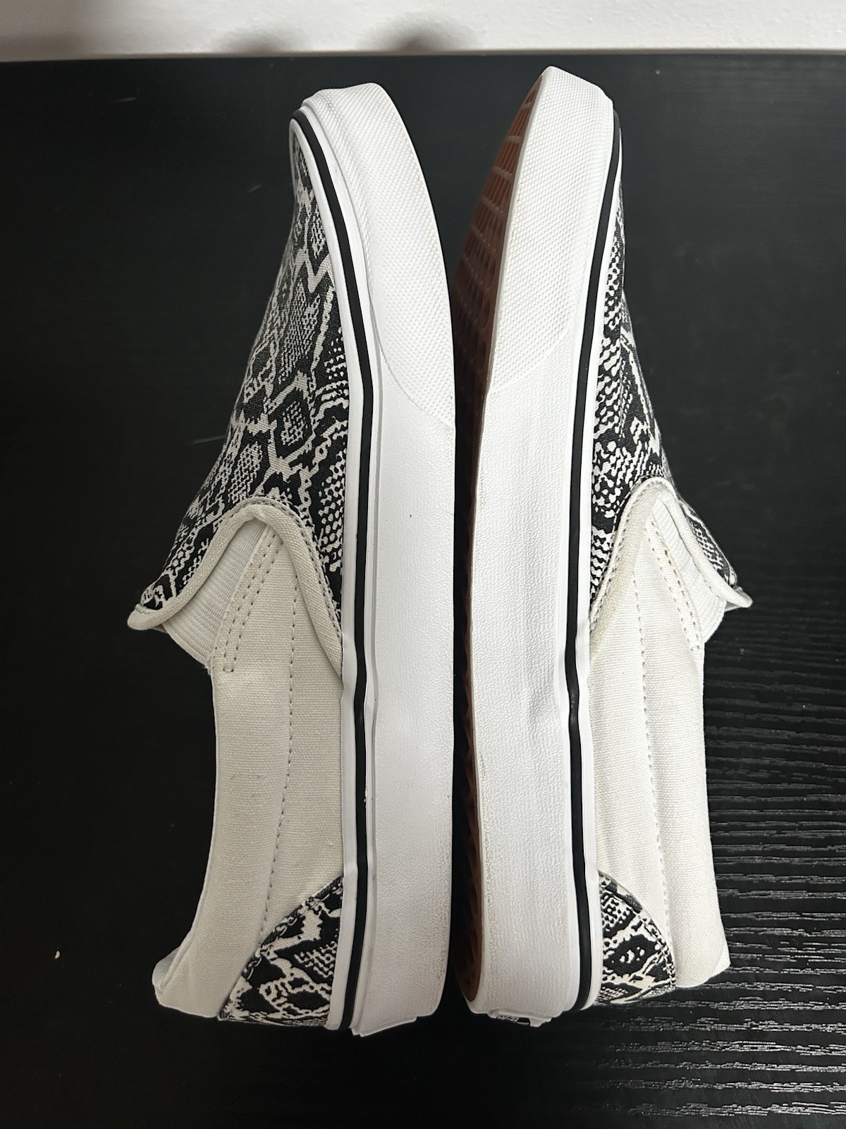 Vans Classic Slip On Shoes Snakeskin Black White Men’s 7.5 Women’s 9 Sneaker