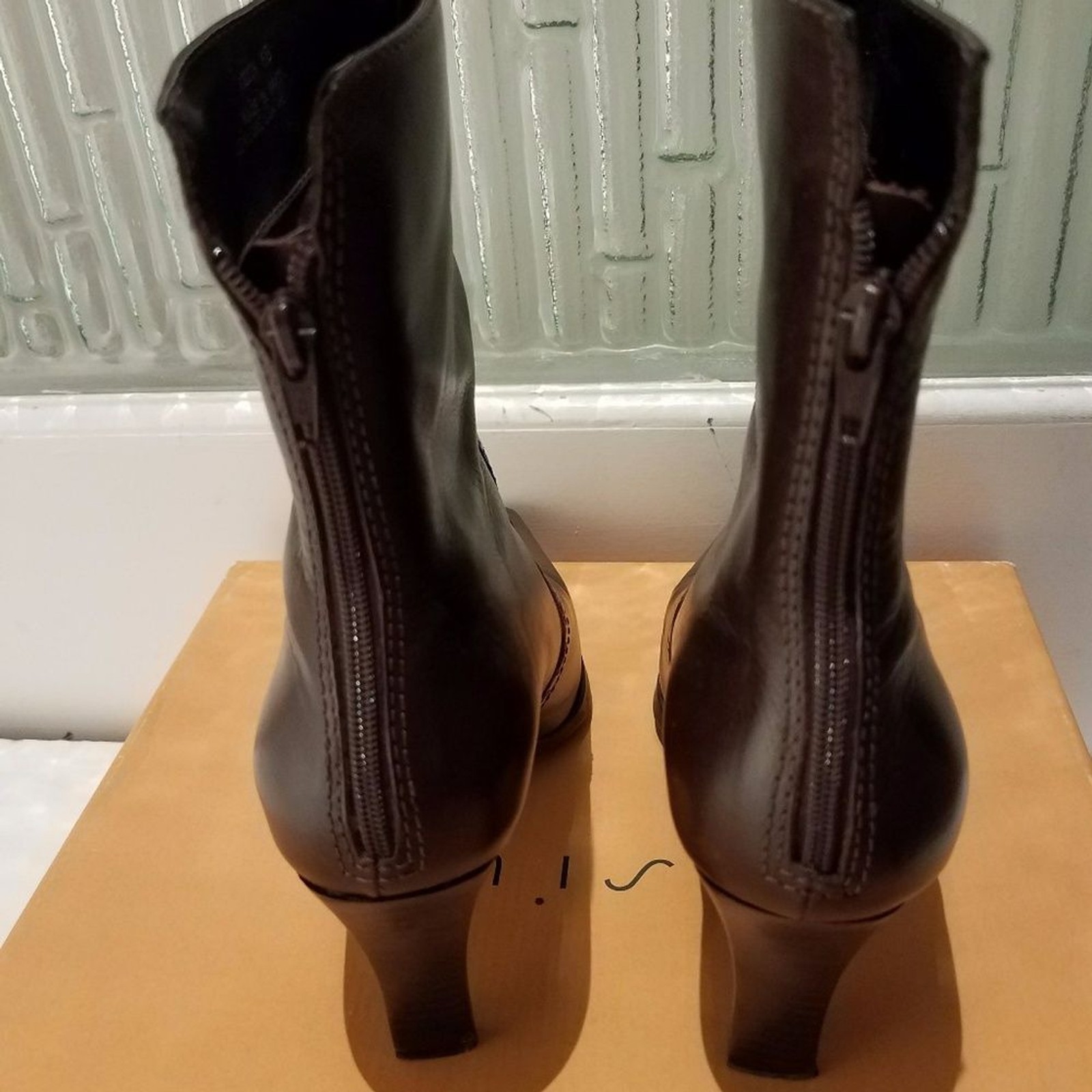 Unisa Leather Ankle Boots