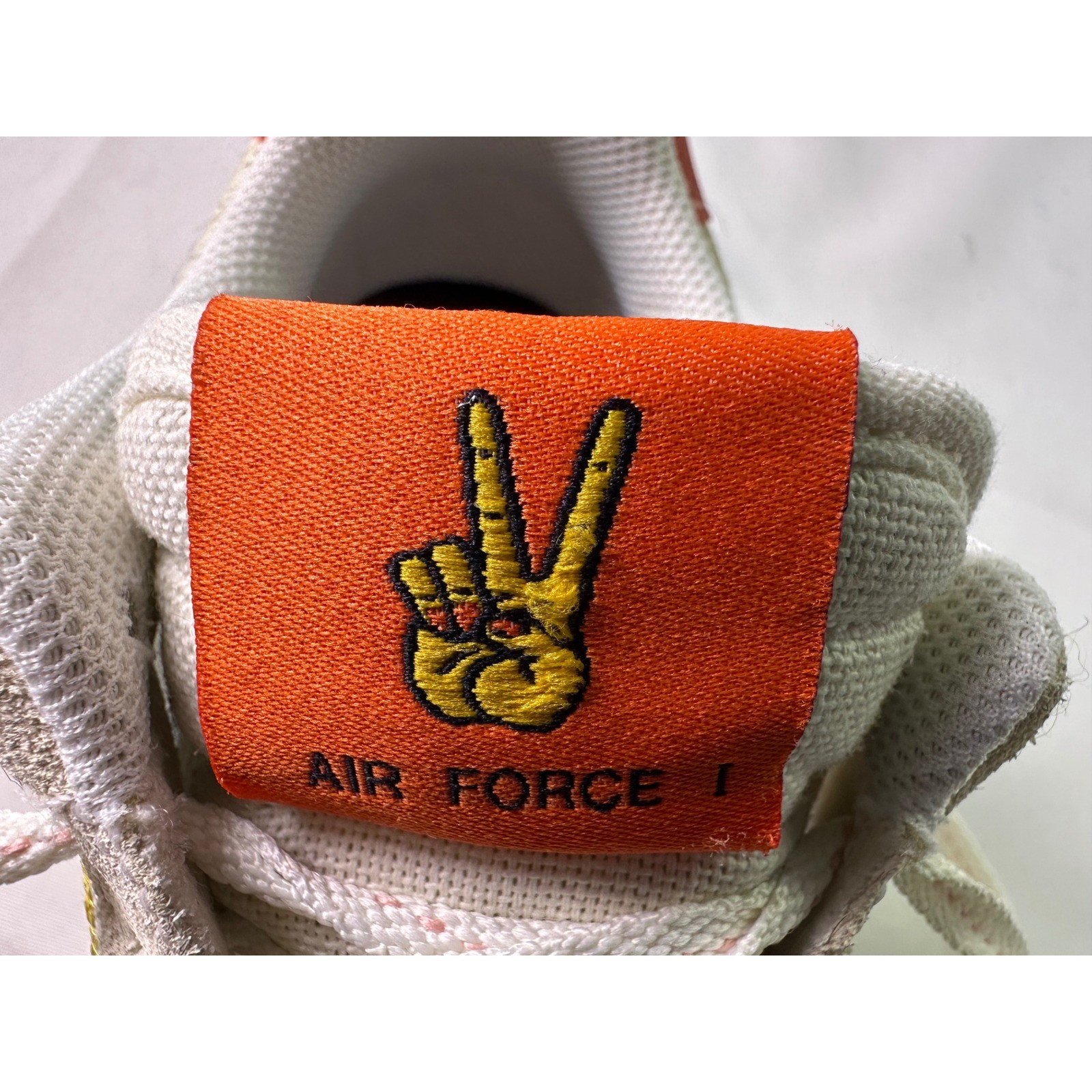 Nike Air Force 1 07 Low Peace Rock N Roll White Sail Cream Suede Women Size 7