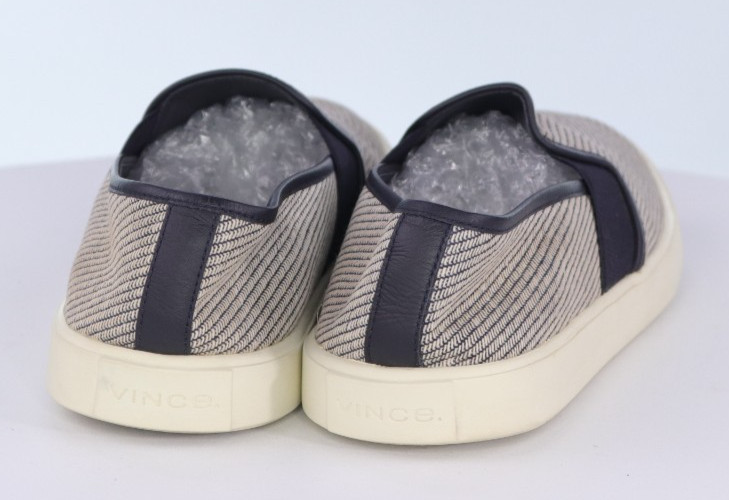 Vince Preston Women’s Textured Loafers Shoes Size 7.5 Gray Blue Striped