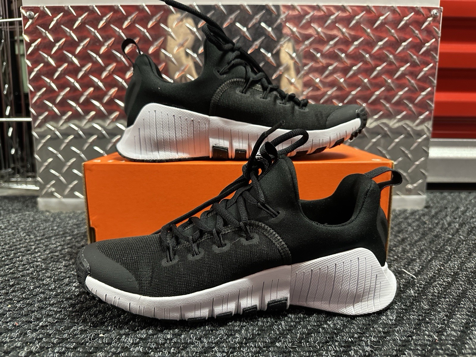 Size 9 – Nike Wmns Free Metcon 6 ‘Black White’ FJ7126-001
